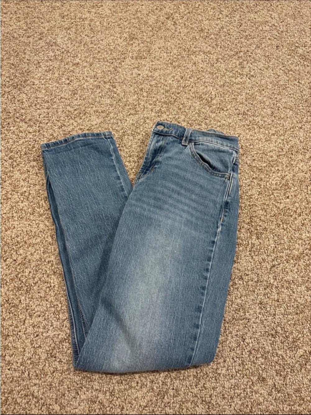 Old Navy Women’s Size 2 Mid-Rise Boyfriend Jeans Medium Wash